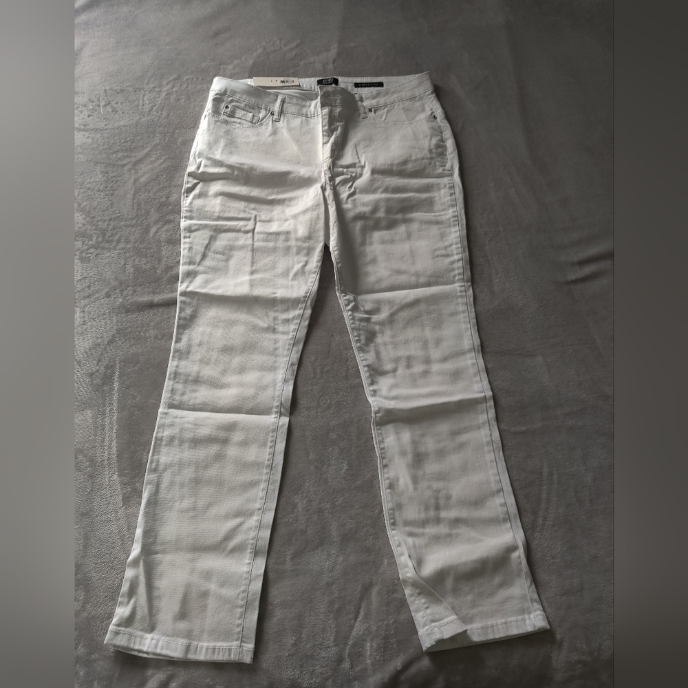 NWT Jones New York signature The Madison Slim Ankle white jeans size 16